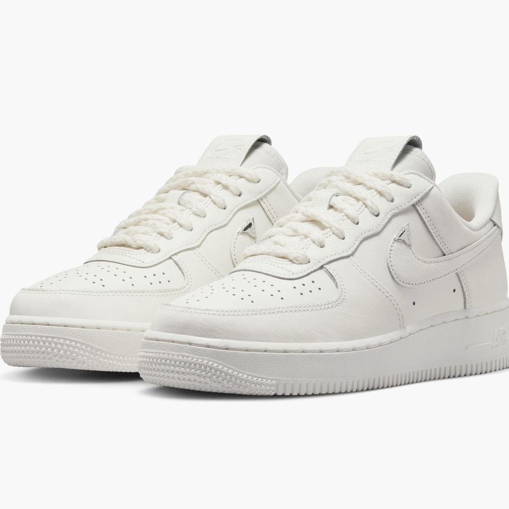 Nike Cream Low-Top Sneakers